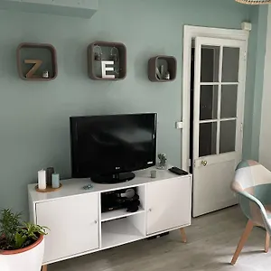  Appartement Au Bas De Montmartre !